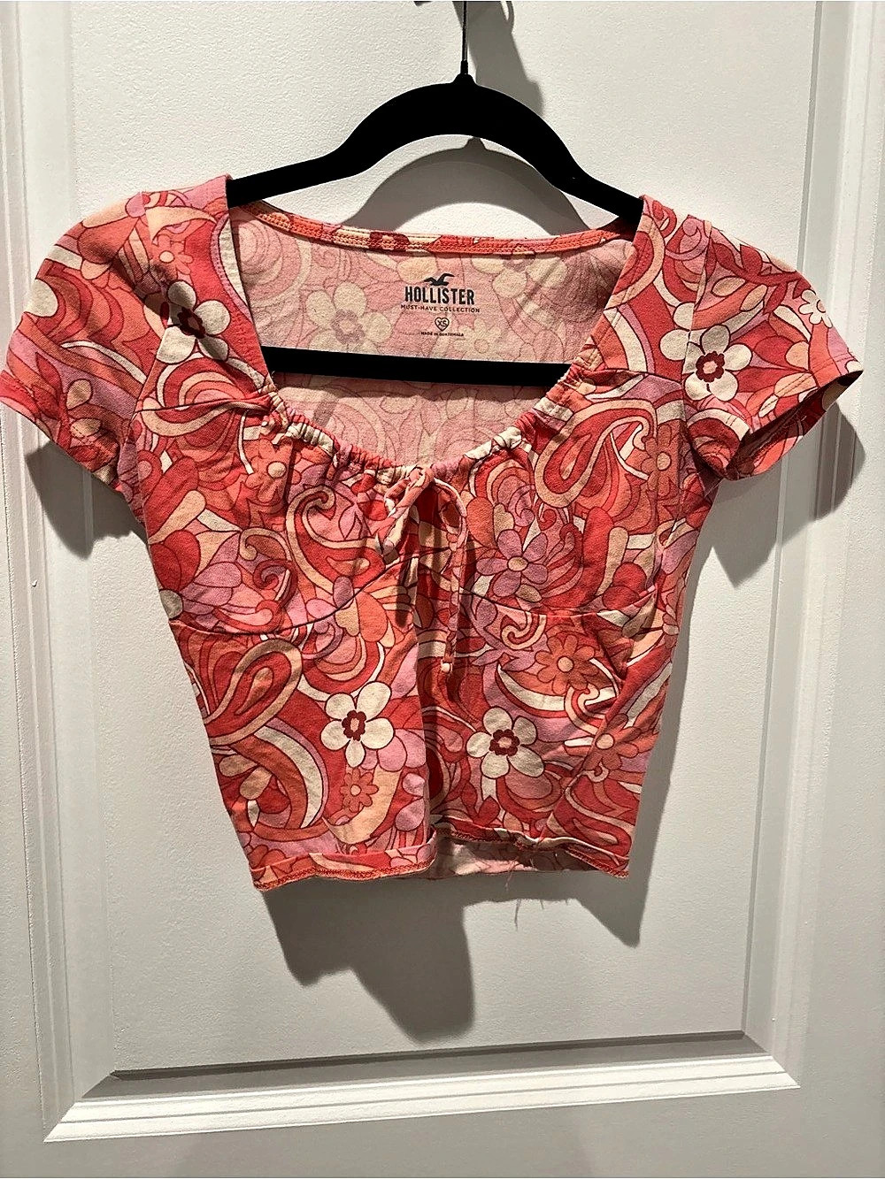 Hollister Floral Crop Top in Pink & Red Like New